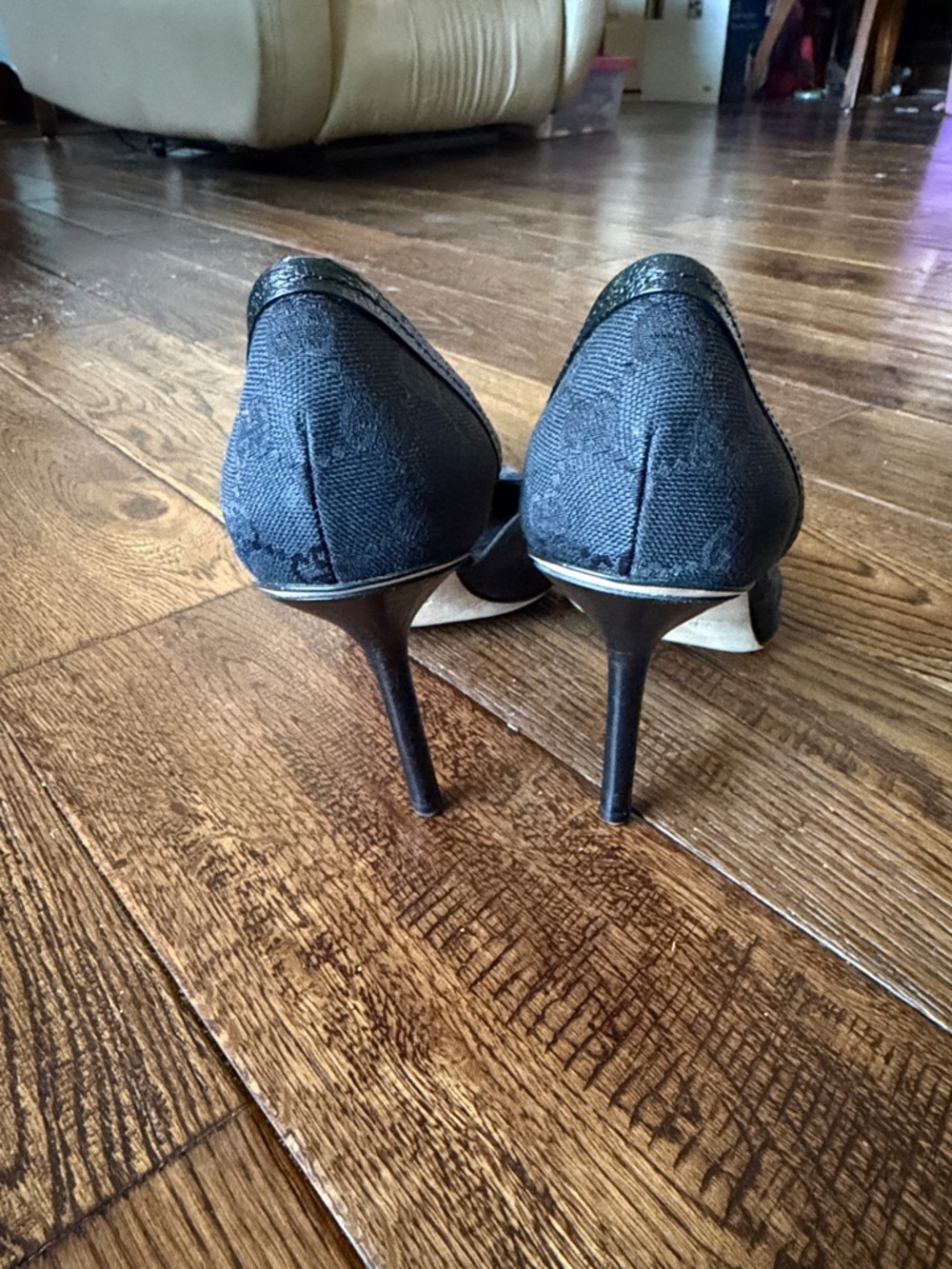 VTG Gucci GG Monogram Canvas D’orsay Pointed Toe Heels Size 8 1/2B - Picture 5 of 8